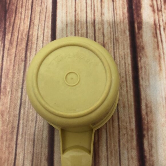 Vintage Tupperware Harvest Gold Nesting Measuring Cup 2/3 CUP Replacement 763-2 - Picture 7 of 10